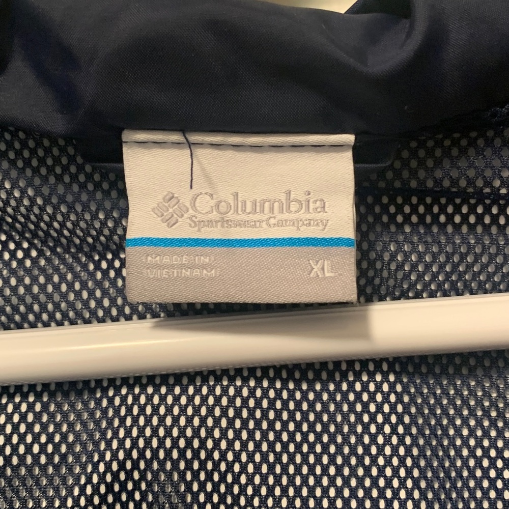 Blue Columbia Shell - Picture 2 of 3